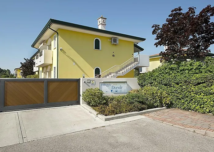 Апартаменти Villaggio Ducale *